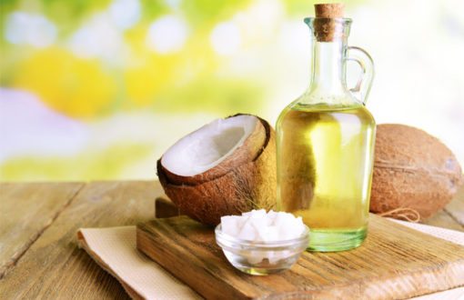 L’huile de coco jugée moins bonne pour la santé que prévu